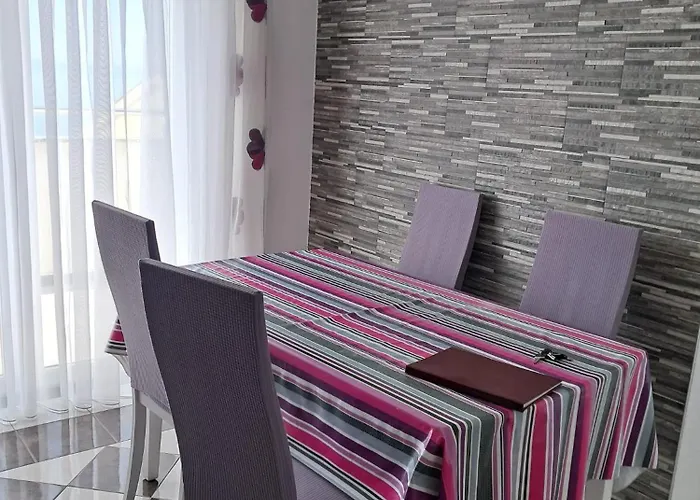 Ivanovic Daire Makarska