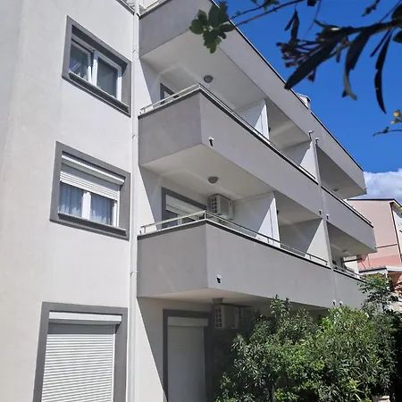Ivanovic Apartmán *